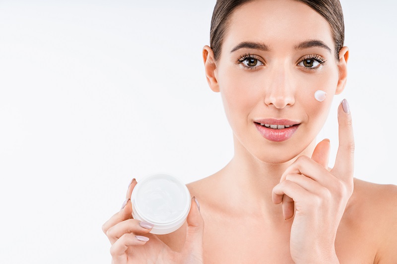 Tips chăm sóc da mặt mịn màng, trắng sáng hàng ngày